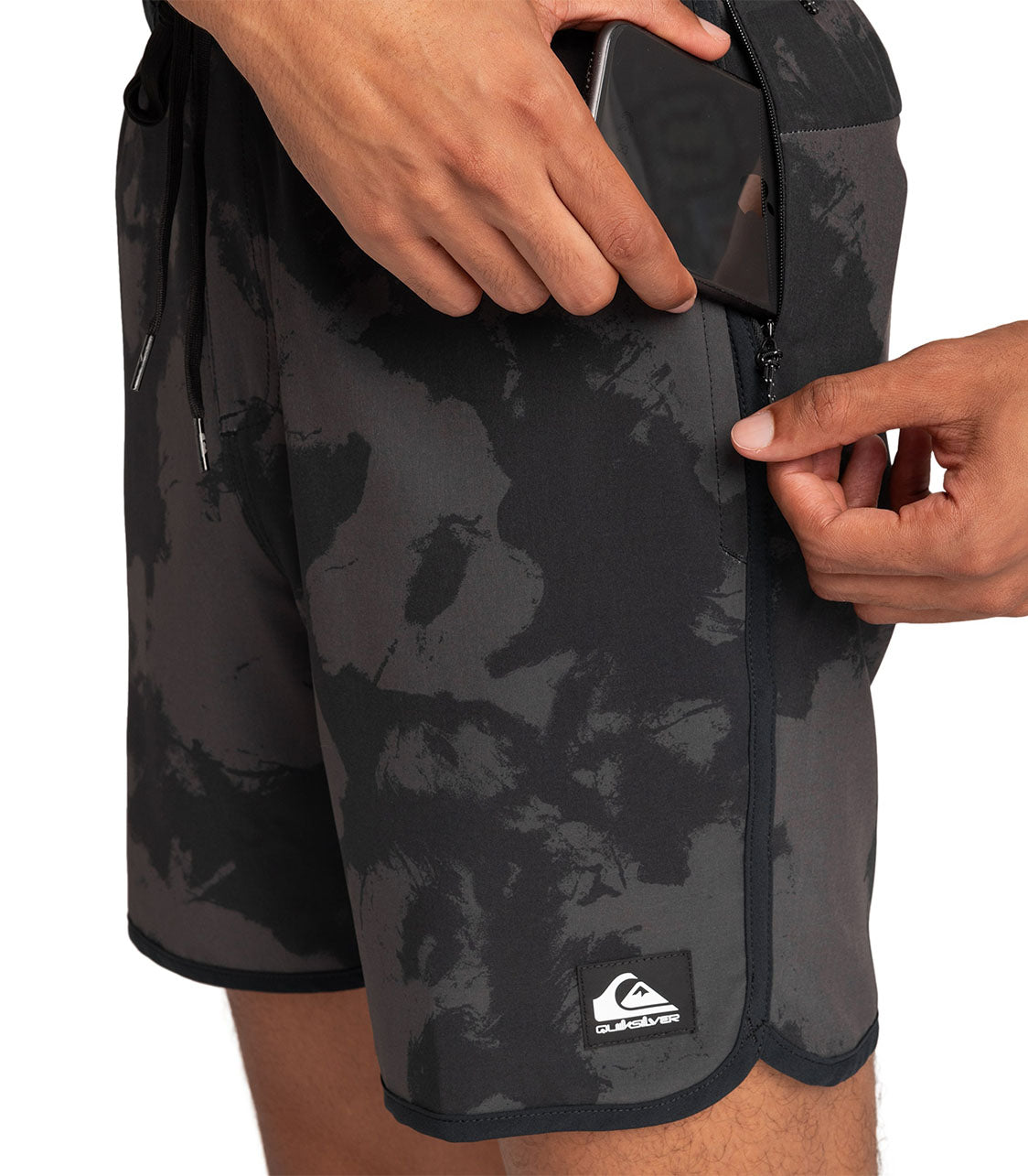 QUIKSILVER OMen'si Scallop Nb Men's Volley Short 17"