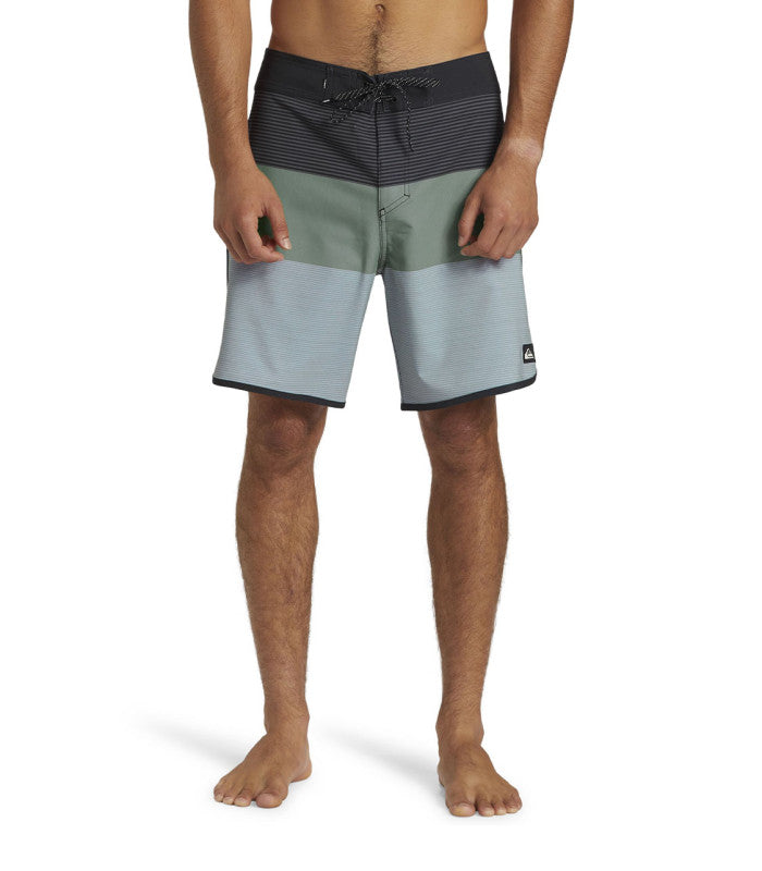 QUIKSILVER Surfsilk Tijuana 18 Boardshort