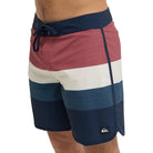 QUIKSILVER Surfsilk Scallop 18 Boardshorts/ Swim Shorts