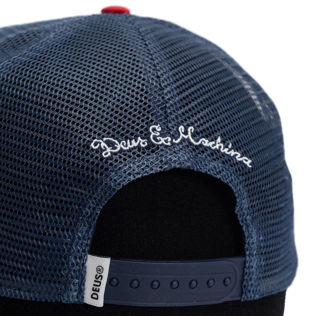 DEUS EX MACHINA Pill Trucker Headwear